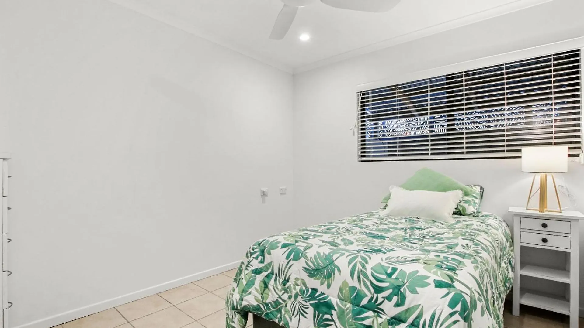 Holiday home Oceanic Drive 78 Warana Villa Parrearra