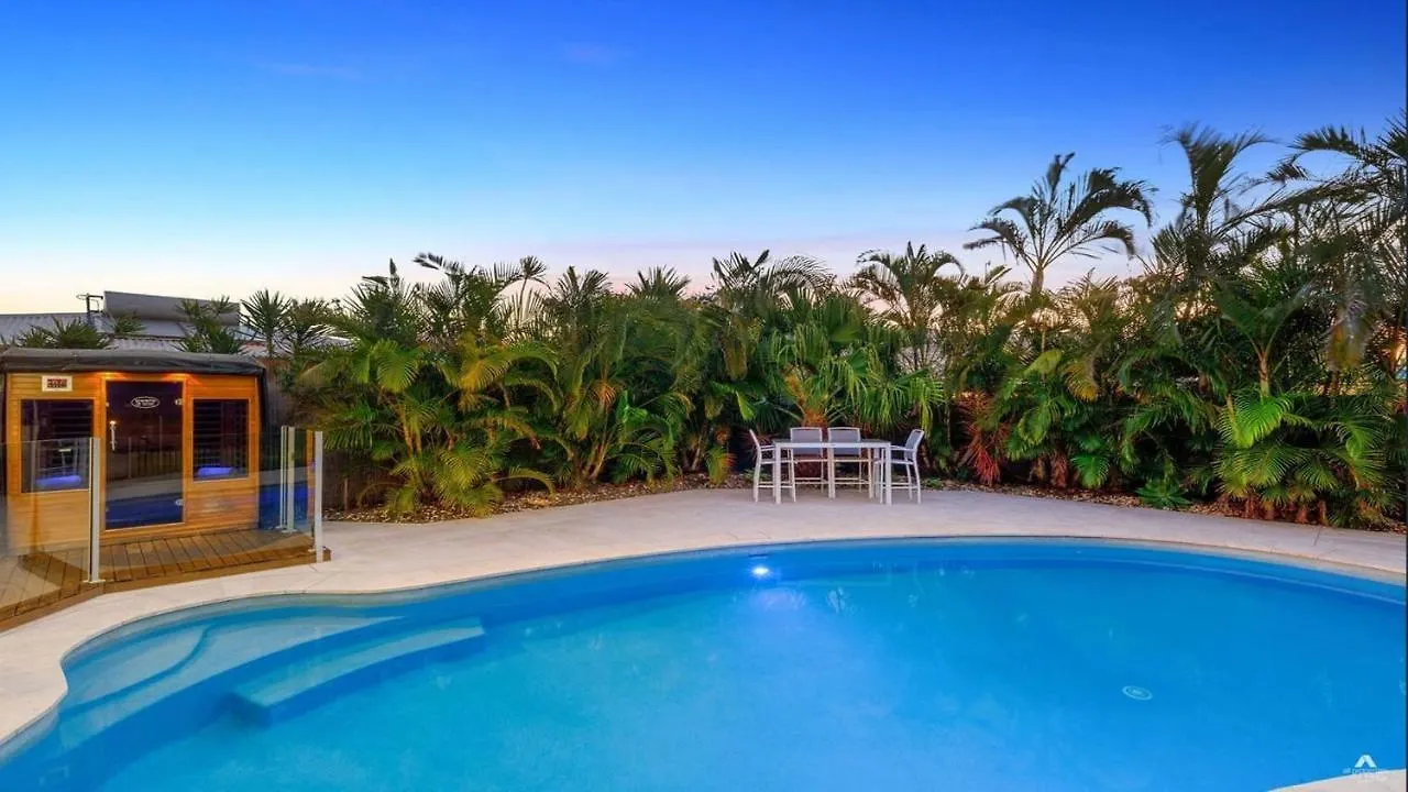 Oceanic Drive 78 Warana Villa Parrearra