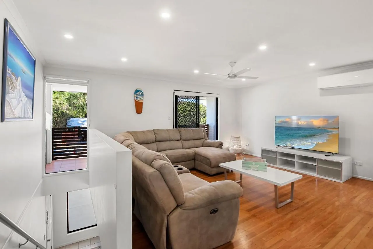 Oceanic Drive 78 Warana Villa Parrearra